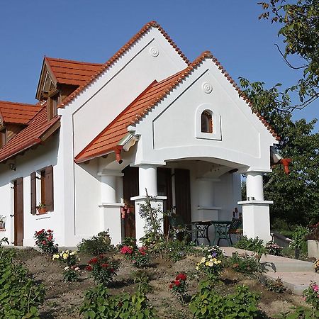 Casa Beata Villa Lesencetomaj Luaran gambar