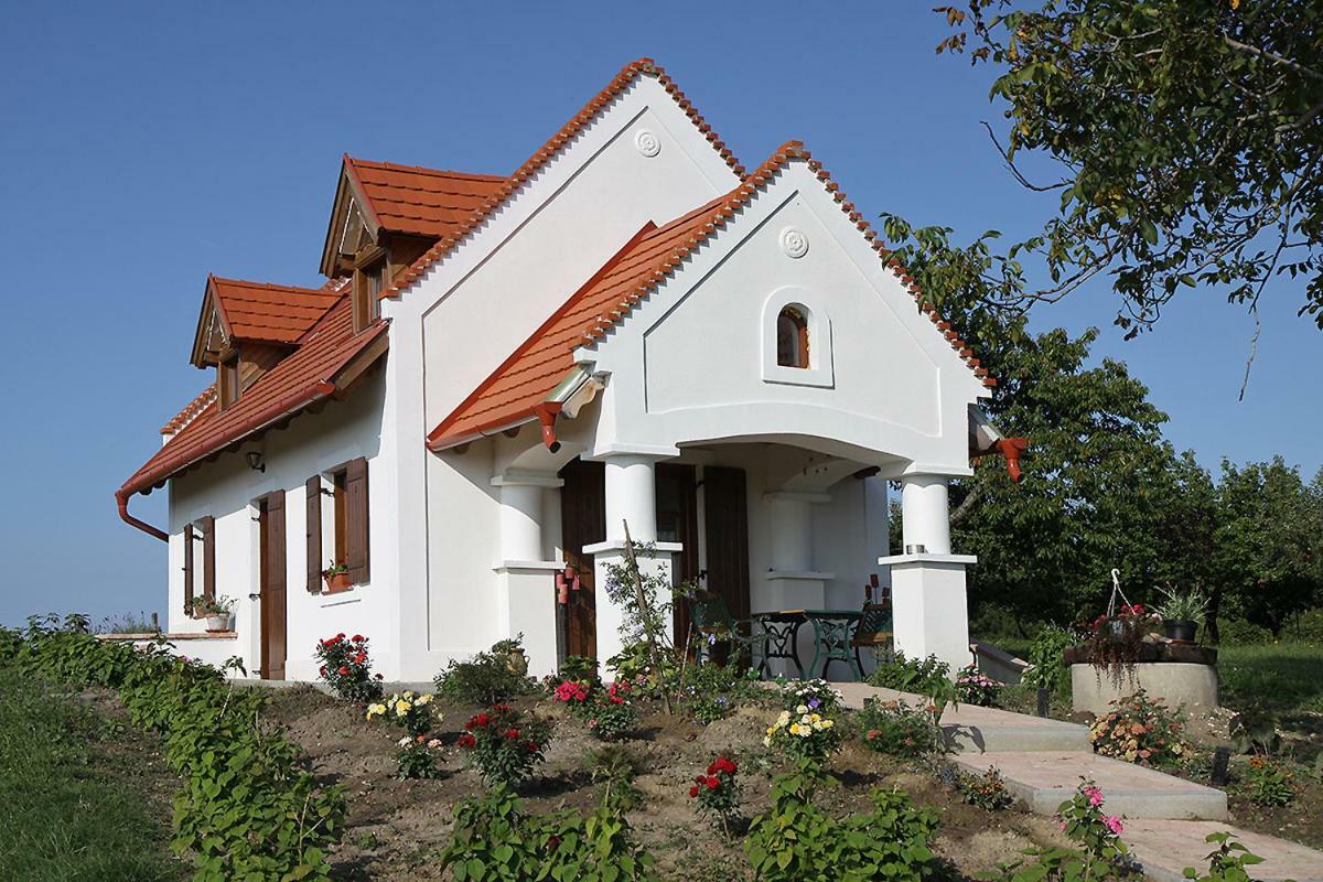 Casa Beata Villa Lesencetomaj Luaran gambar